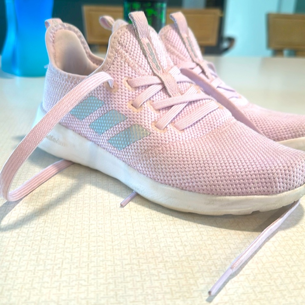 Adidas Pink Memory Foam tennis shoe